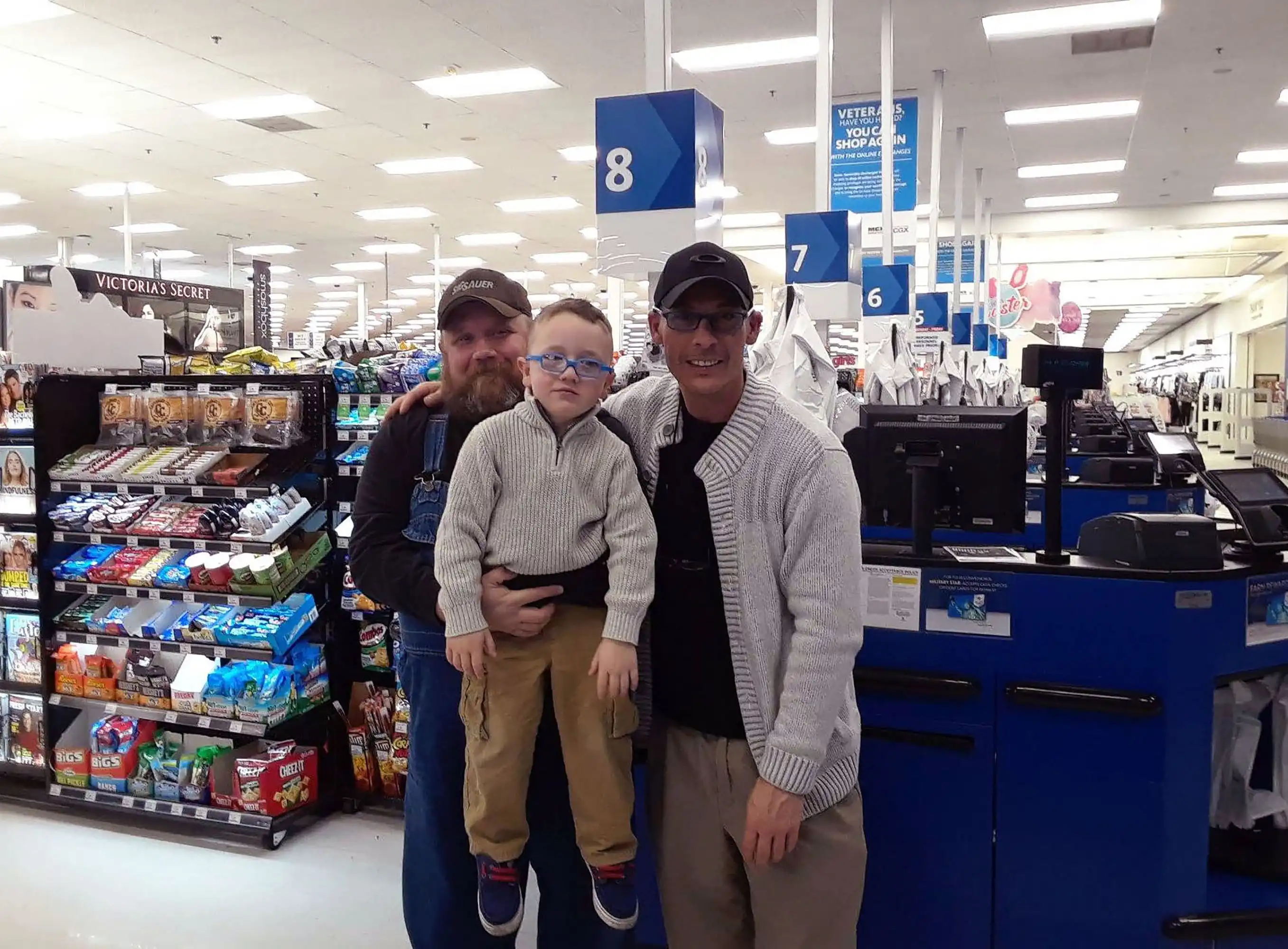 Just funny a fan dressed up like the author David Haave by chance one day.